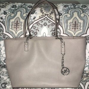 MICHAEL KORS  Gray Shoulder Bag
